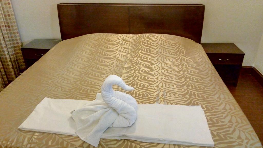 2Bhk Comfortable Furnished Serviced Apartments In Hauz Khas - Woodpecker Apartments นิวเดลี ภายนอก รูปภาพ