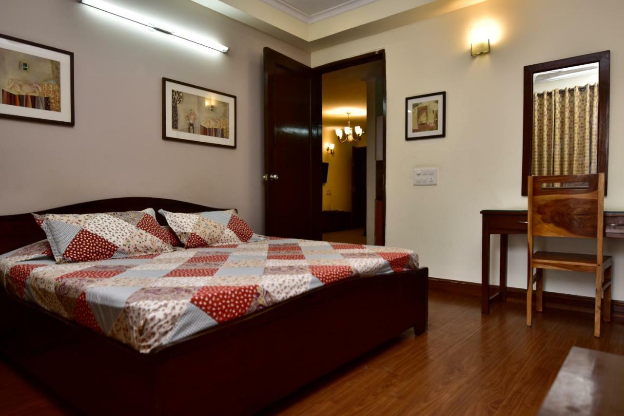 2Bhk Comfortable Furnished Serviced Apartments In Hauz Khas - Woodpecker Apartments นิวเดลี ภายนอก รูปภาพ