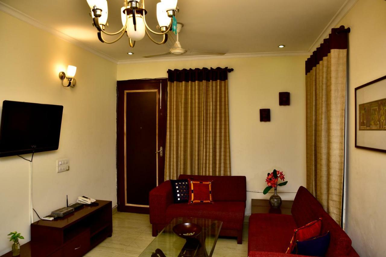 2Bhk Comfortable Furnished Serviced Apartments In Hauz Khas - Woodpecker Apartments นิวเดลี ภายนอก รูปภาพ